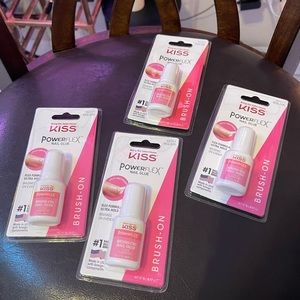 Kiss Brush on nail glue